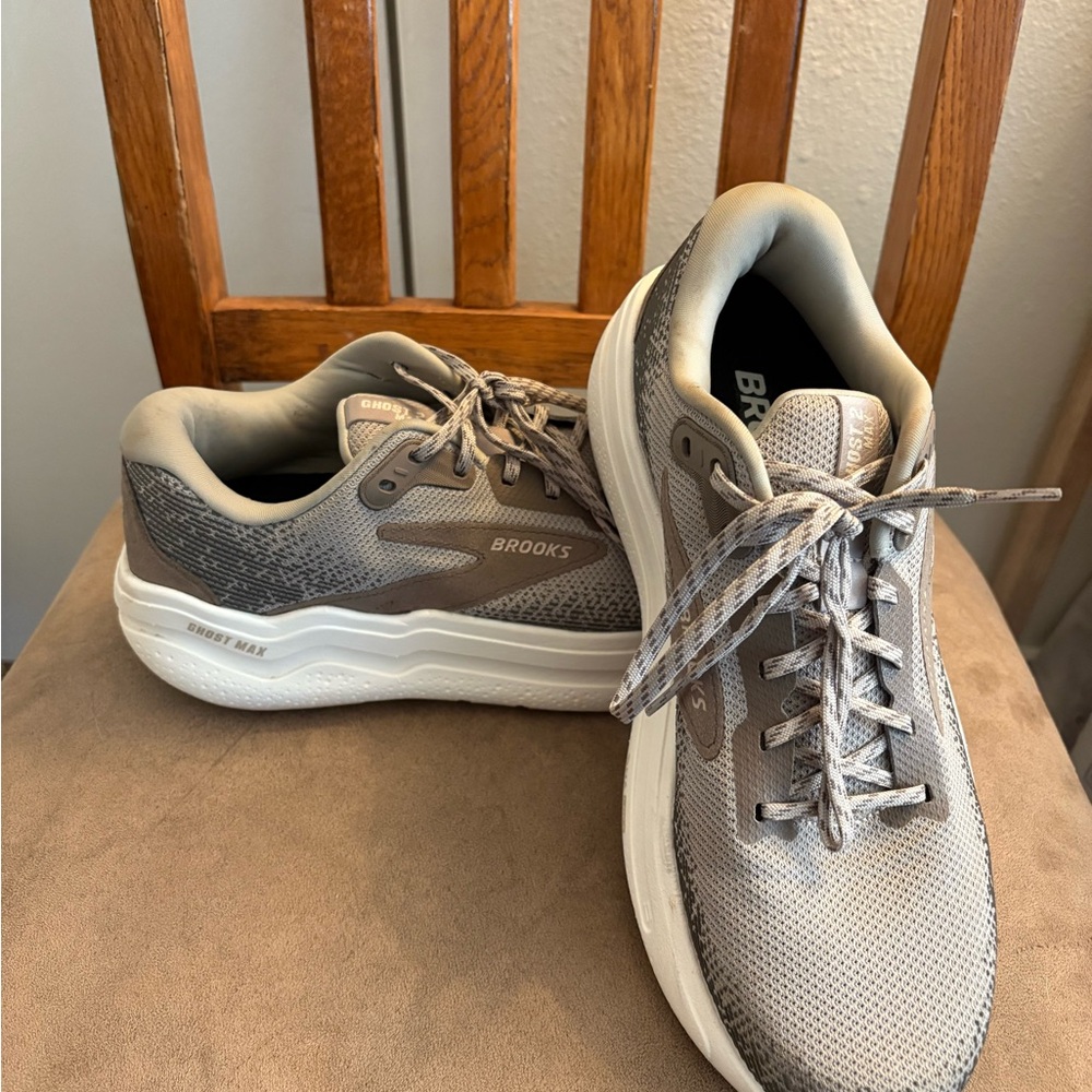 Brooks Ghost Max 2 Running Shoes